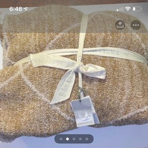 Barefoot dreams blankets new zise 45/60